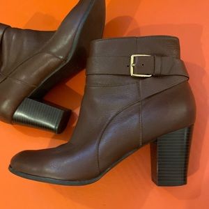 Cole Haan brown zipper bootie 2 inch heel size 7.5 - perfect condition